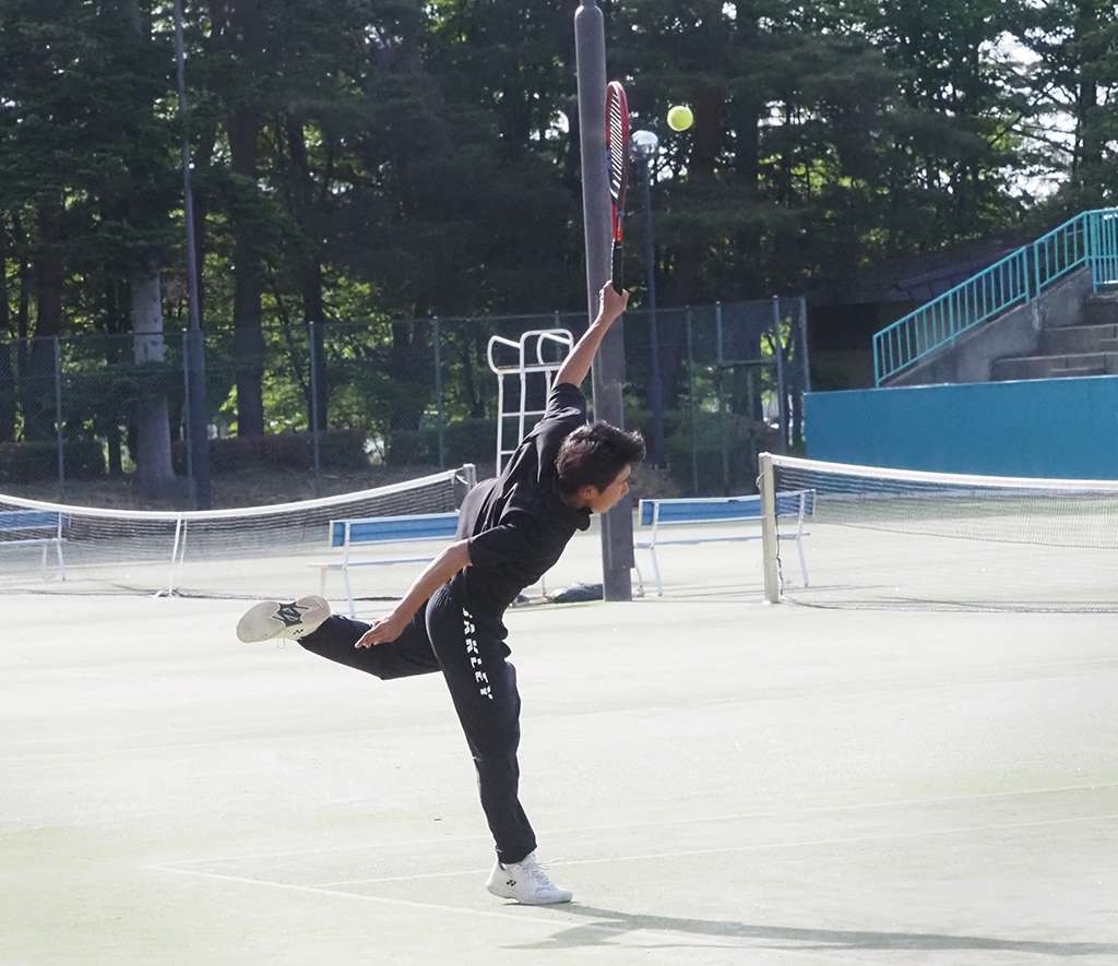 弘前東高等学校テニス部の写真