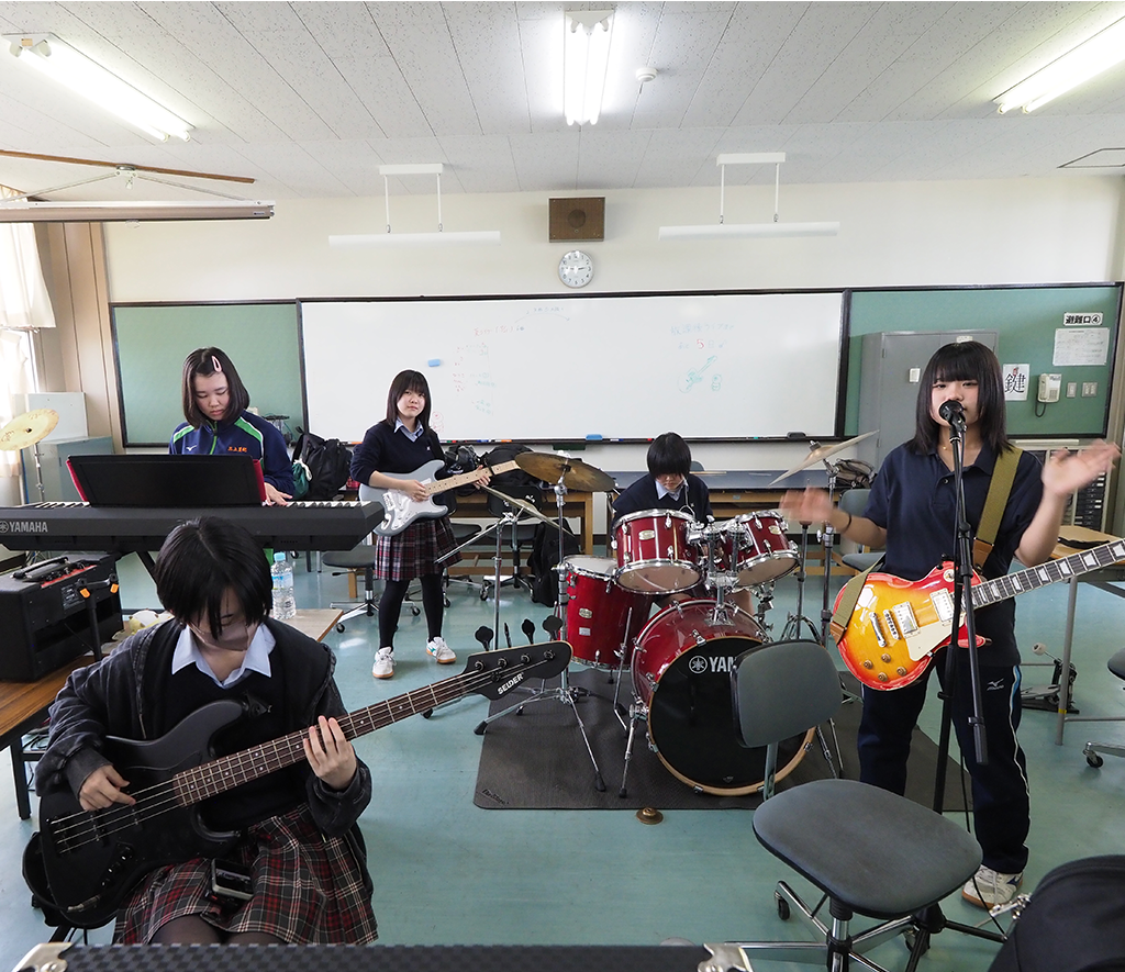 弘前東高等学校軽音楽部の写真
