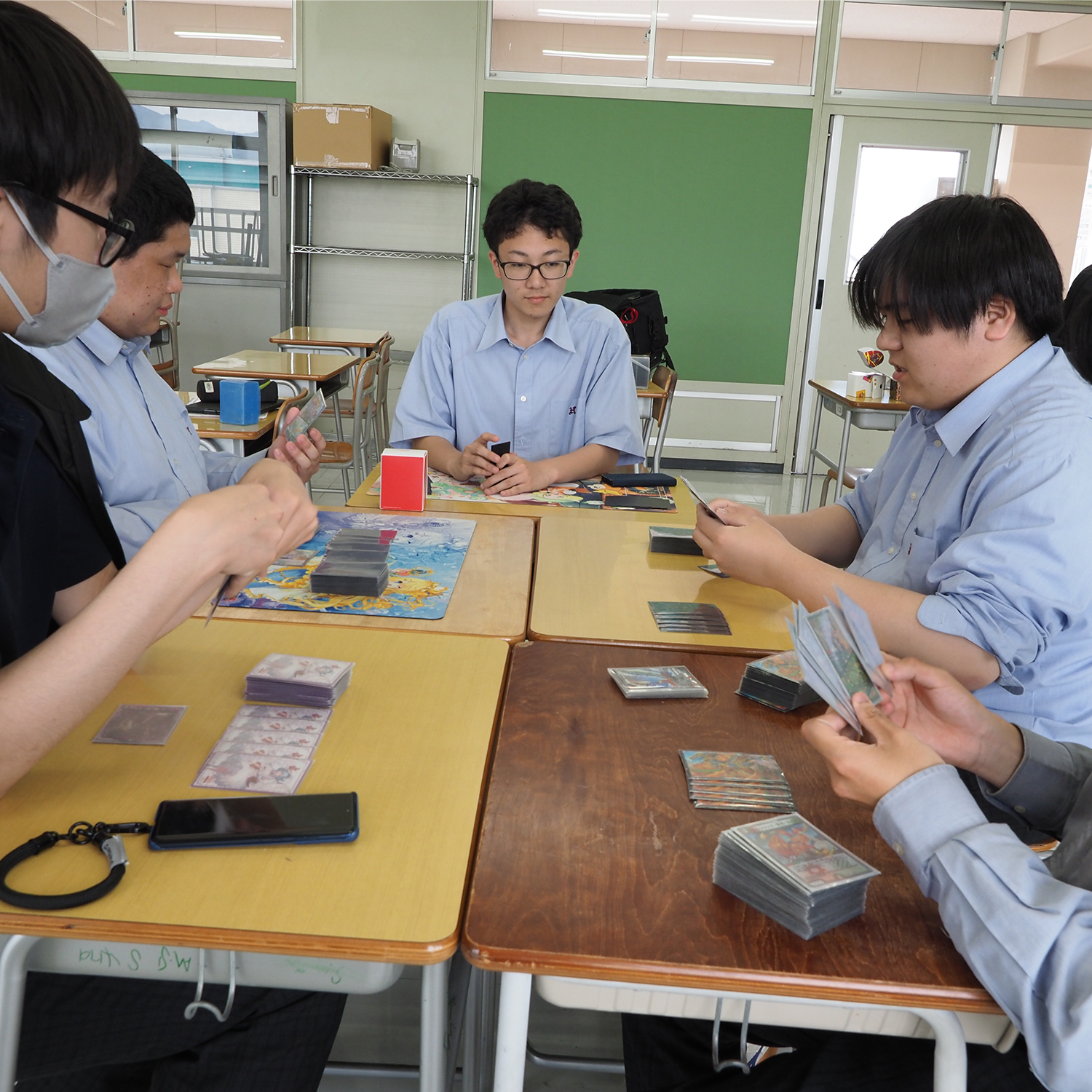 弘前東高等学校カードゲーム部の写真